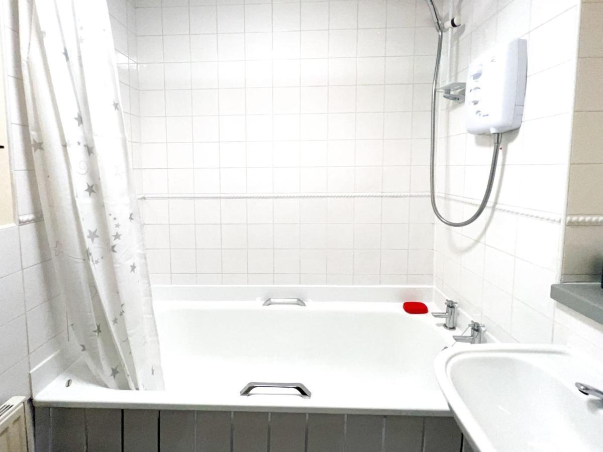 2 Bedroom - River Clyde Home - Parking Glasgow Eksteriør bilde